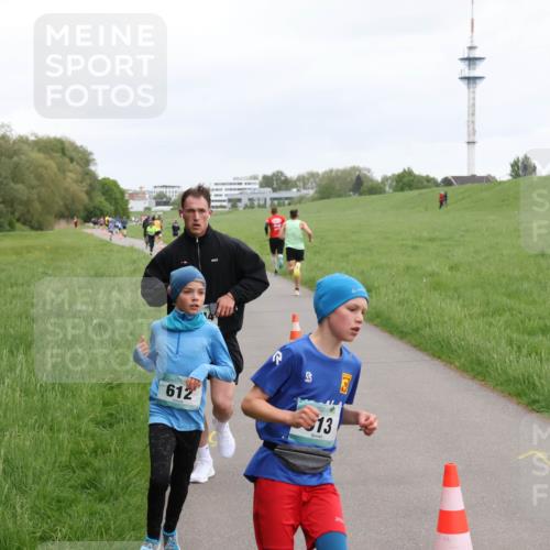 04.05.2025 - 8. Wedeler Halbmarathon Yannick Fuchs http://msf.ph/oto/7824621 04.05.2025 11:11:51 Laufen 612, 13 meine-sportfotos.de