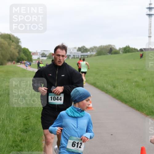04.05.2025 - 8. Wedeler Halbmarathon Yannick Fuchs http://msf.ph/oto/7824635 04.05.2025 11:11:51 Laufen 1044, 612 meine-sportfotos.de