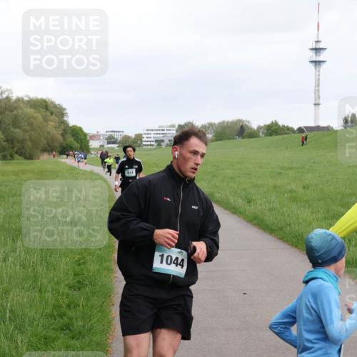 04.05.2025 - 8. Wedeler Halbmarathon Yannick Fuchs http://msf.ph/oto/7824653 04.05.2025 11:11:52 Laufen 814, 1044 meine-sportfotos.de