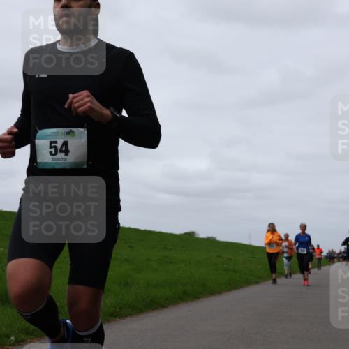 04.05.2025 - 8. Wedeler Halbmarathon Yannick Fuchs http://msf.ph/oto/7824657 04.05.2025 11:31:45 Laufen 54 meine-sportfotos.de