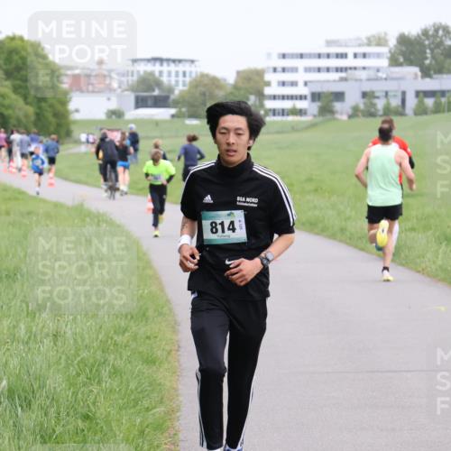 04.05.2025 - 8. Wedeler Halbmarathon Yannick Fuchs http://msf.ph/oto/7824666 04.05.2025 11:11:53 Laufen 814 meine-sportfotos.de