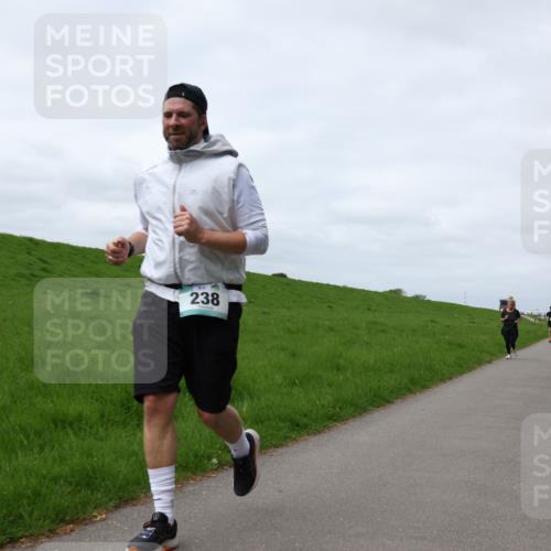 04.05.2025 - 8. Wedeler Halbmarathon Yannick Fuchs http://msf.ph/oto/7824673 04.05.2025 11:53:49 Laufen 238 meine-sportfotos.de