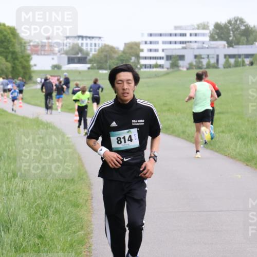 04.05.2025 - 8. Wedeler Halbmarathon Yannick Fuchs http://msf.ph/oto/7824679 04.05.2025 11:11:53 Laufen 814 meine-sportfotos.de