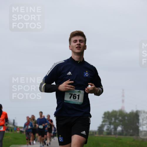 04.05.2025 - 8. Wedeler Halbmarathon Yannick Fuchs http://msf.ph/oto/7824710 04.05.2025 11:31:49 Laufen 37, 012, 761 meine-sportfotos.de