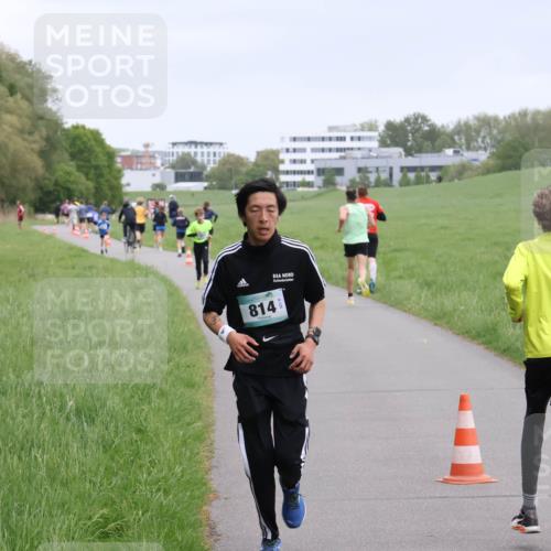 04.05.2025 - 8. Wedeler Halbmarathon Yannick Fuchs http://msf.ph/oto/7824712 04.05.2025 11:11:54 Laufen 814 meine-sportfotos.de