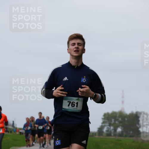 04.05.2025 - 8. Wedeler Halbmarathon Yannick Fuchs http://msf.ph/oto/7824714 04.05.2025 11:31:49 Laufen 437, 912, 761 meine-sportfotos.de
