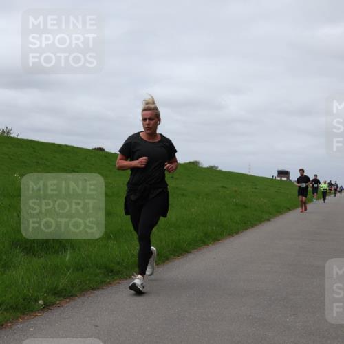 04.05.2025 - 8. Wedeler Halbmarathon Yannick Fuchs http://msf.ph/oto/7824724 04.05.2025 11:53:55 Laufen  meine-sportfotos.de