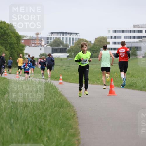 04.05.2025 - 8. Wedeler Halbmarathon Yannick Fuchs http://msf.ph/oto/7824736 04.05.2025 11:11:57 Laufen 357 meine-sportfotos.de