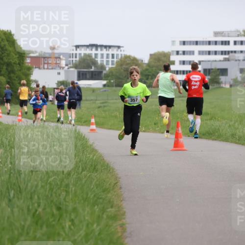 04.05.2025 - 8. Wedeler Halbmarathon Yannick Fuchs http://msf.ph/oto/7824750 04.05.2025 11:11:57 Laufen 357 meine-sportfotos.de