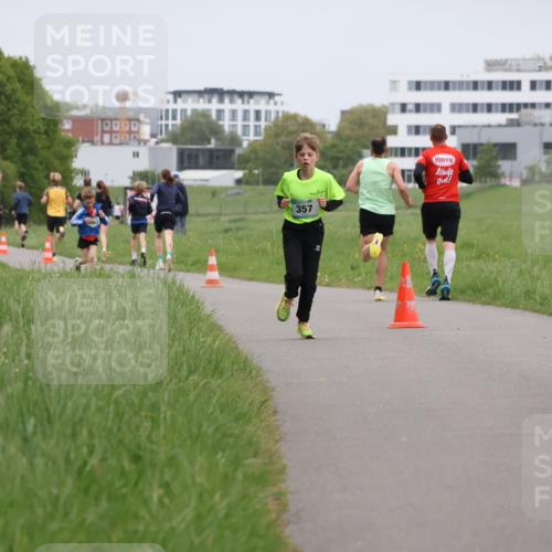 04.05.2025 - 8. Wedeler Halbmarathon Yannick Fuchs http://msf.ph/oto/7824753 04.05.2025 11:11:57 Laufen 0, 357 meine-sportfotos.de