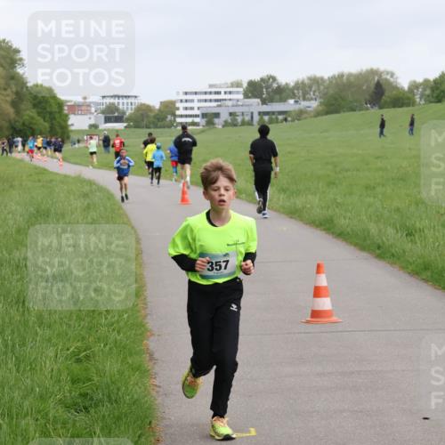 04.05.2025 - 8. Wedeler Halbmarathon Yannick Fuchs http://msf.ph/oto/7824770 04.05.2025 11:12:07 Laufen 357 meine-sportfotos.de