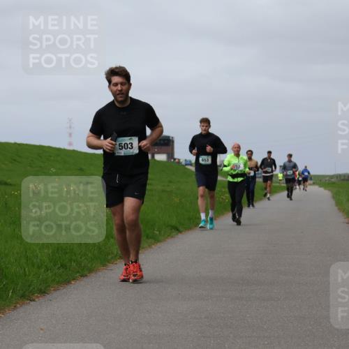04.05.2025 - 8. Wedeler Halbmarathon Yannick Fuchs http://msf.ph/oto/7824786 04.05.2025 11:54:00 Laufen 503, 653 meine-sportfotos.de