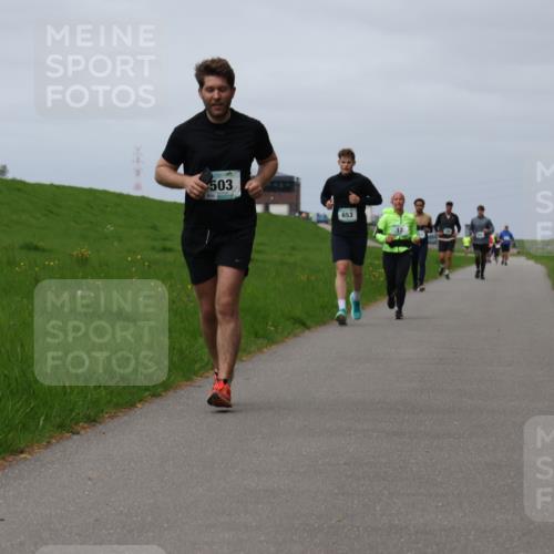 04.05.2025 - 8. Wedeler Halbmarathon Yannick Fuchs http://msf.ph/oto/7824787 04.05.2025 11:54:00 Laufen 503, 653 meine-sportfotos.de