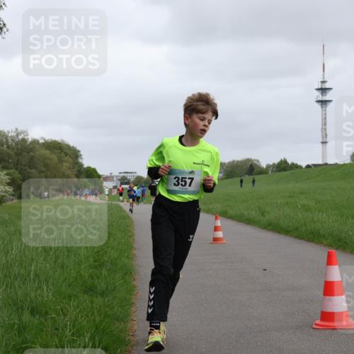 04.05.2025 - 8. Wedeler Halbmarathon Yannick Fuchs http://msf.ph/oto/7824789 04.05.2025 11:12:09 Laufen 357 meine-sportfotos.de