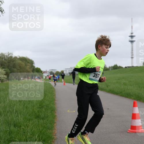 04.05.2025 - 8. Wedeler Halbmarathon Yannick Fuchs http://msf.ph/oto/7824805 04.05.2025 11:12:09 Laufen 357 meine-sportfotos.de