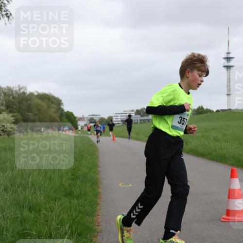 04.05.2025 - 8. Wedeler Halbmarathon Yannick Fuchs http://msf.ph/oto/7824811 04.05.2025 11:12:09 Laufen 357 meine-sportfotos.de