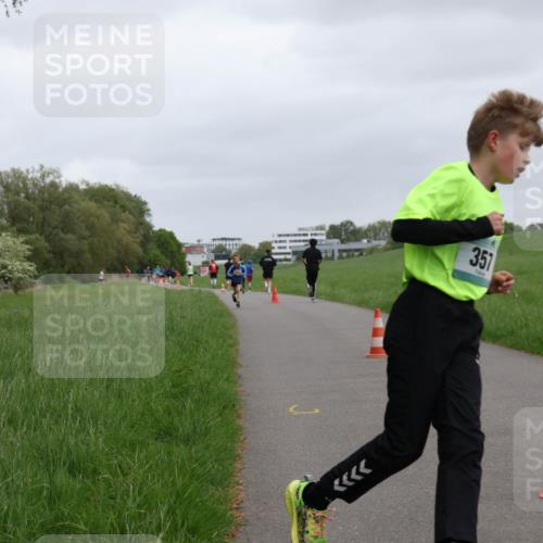 04.05.2025 - 8. Wedeler Halbmarathon Yannick Fuchs http://msf.ph/oto/7824815 04.05.2025 11:12:09 Laufen 357 meine-sportfotos.de