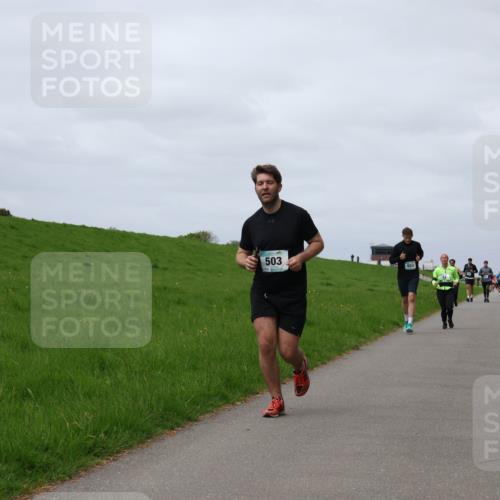 04.05.2025 - 8. Wedeler Halbmarathon Yannick Fuchs http://msf.ph/oto/7824819 04.05.2025 11:54:02 Laufen 503 meine-sportfotos.de