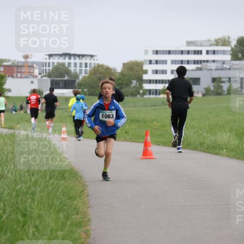 04.05.2025 - 8. Wedeler Halbmarathon Yannick Fuchs http://msf.ph/oto/7824827 04.05.2025 11:12:11 Laufen 1063 meine-sportfotos.de