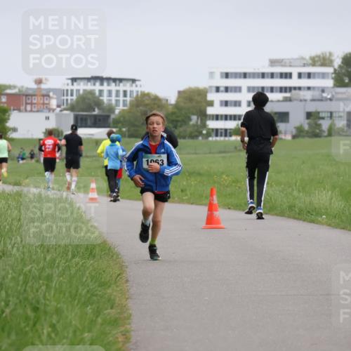 04.05.2025 - 8. Wedeler Halbmarathon Yannick Fuchs http://msf.ph/oto/7824832 04.05.2025 11:12:11 Laufen 1063 meine-sportfotos.de