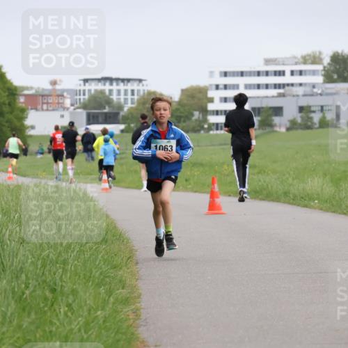 04.05.2025 - 8. Wedeler Halbmarathon Yannick Fuchs http://msf.ph/oto/7824849 04.05.2025 11:12:12 Laufen 1063 meine-sportfotos.de