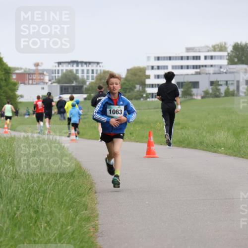 04.05.2025 - 8. Wedeler Halbmarathon Yannick Fuchs http://msf.ph/oto/7824855 04.05.2025 11:12:12 Laufen 1063 meine-sportfotos.de