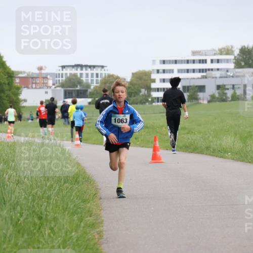 04.05.2025 - 8. Wedeler Halbmarathon Yannick Fuchs http://msf.ph/oto/7824858 04.05.2025 11:12:12 Laufen 1063 meine-sportfotos.de