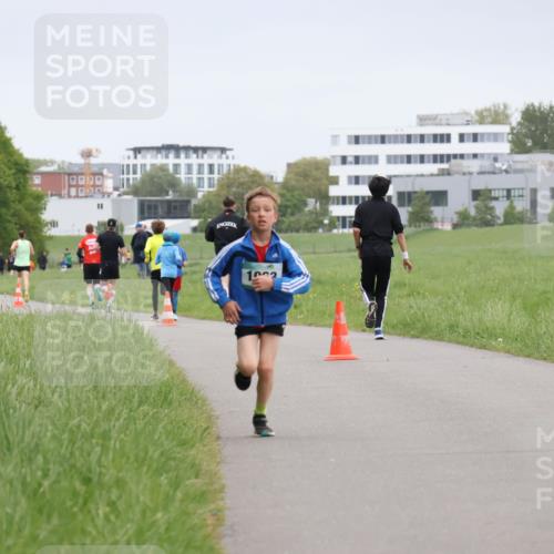 04.05.2025 - 8. Wedeler Halbmarathon Yannick Fuchs http://msf.ph/oto/7824862 04.05.2025 11:12:12 Laufen  meine-sportfotos.de