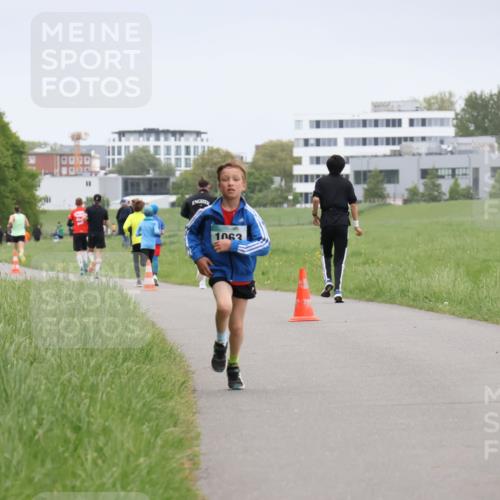 04.05.2025 - 8. Wedeler Halbmarathon Yannick Fuchs http://msf.ph/oto/7824865 04.05.2025 11:12:12 Laufen 10000, 1063 meine-sportfotos.de