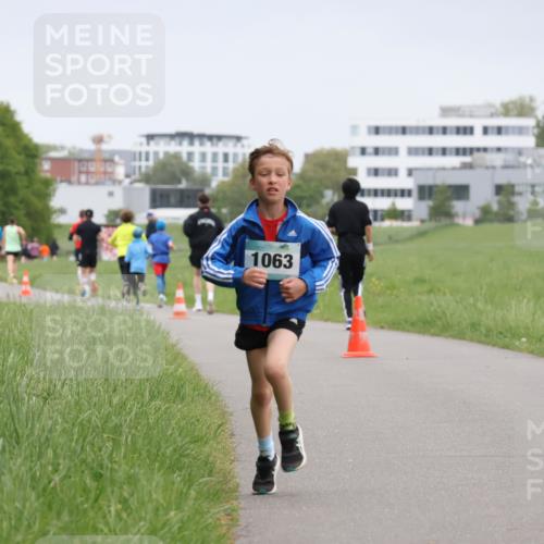 04.05.2025 - 8. Wedeler Halbmarathon Yannick Fuchs http://msf.ph/oto/7824891 04.05.2025 11:12:14 Laufen 1063 meine-sportfotos.de
