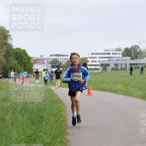 04.05.2025 - 8. Wedeler Halbmarathon Yannick Fuchs http://msf.ph/oto/7824916 04.05.2025 11:12:15 Laufen 1063 meine-sportfotos.de