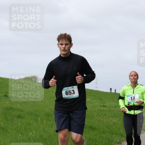 04.05.2025 - 8. Wedeler Halbmarathon Yannick Fuchs http://msf.ph/oto/7824934 04.05.2025 11:54:07 Laufen 653, 17, 173 meine-sportfotos.de