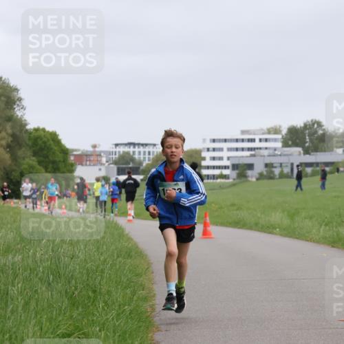 04.05.2025 - 8. Wedeler Halbmarathon Yannick Fuchs http://msf.ph/oto/7824939 04.05.2025 11:12:15 Laufen  meine-sportfotos.de