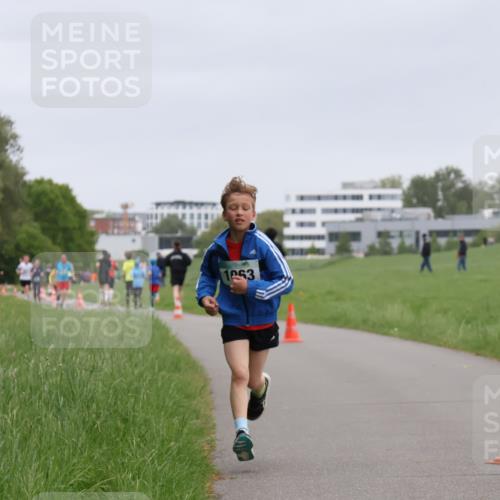 04.05.2025 - 8. Wedeler Halbmarathon Yannick Fuchs http://msf.ph/oto/7824942 04.05.2025 11:12:15 Laufen 1953 meine-sportfotos.de