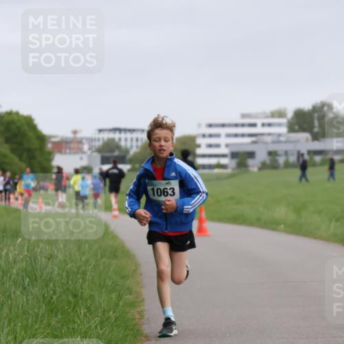 04.05.2025 - 8. Wedeler Halbmarathon Yannick Fuchs http://msf.ph/oto/7824947 04.05.2025 11:12:15 Laufen 1063 meine-sportfotos.de