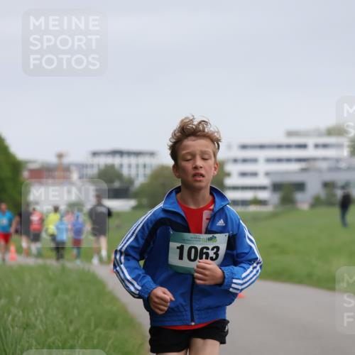 04.05.2025 - 8. Wedeler Halbmarathon Yannick Fuchs http://msf.ph/oto/7824958 04.05.2025 11:12:16 Laufen 1063 meine-sportfotos.de