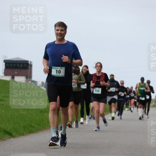 04.05.2025 - 8. Wedeler Halbmarathon Yannick Fuchs http://msf.ph/oto/7824982 04.05.2025 11:32:00 Laufen 10, 47, 1114, 243 meine-sportfotos.de