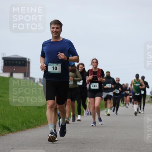 04.05.2025 - 8. Wedeler Halbmarathon Yannick Fuchs http://msf.ph/oto/7824986 04.05.2025 11:32:01 Laufen 10, 243 meine-sportfotos.de