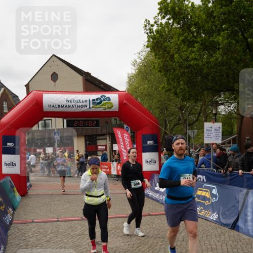 04.05.2025 - 8. Wedeler Halbmarathon Felixshl http://msf.ph/oto/7825003 04.05.2025 12:01:00 Ziel 249, 506, 772, 1021 meine-sportfotos.de