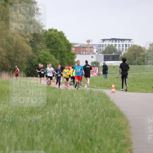 04.05.2025 - 8. Wedeler Halbmarathon Yannick Fuchs http://msf.ph/oto/7825030 04.05.2025 11:12:20 Laufen 1093 meine-sportfotos.de