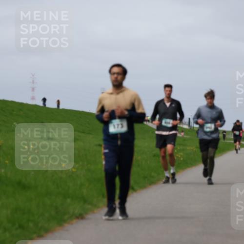 04.05.2025 - 8. Wedeler Halbmarathon Yannick Fuchs http://msf.ph/oto/7825033 04.05.2025 11:54:13 Laufen 173 meine-sportfotos.de