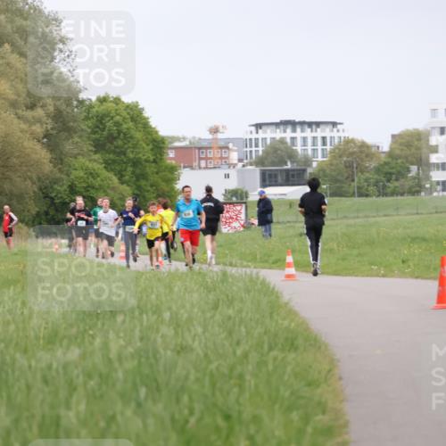 04.05.2025 - 8. Wedeler Halbmarathon Yannick Fuchs http://msf.ph/oto/7825034 04.05.2025 11:12:20 Laufen  meine-sportfotos.de
