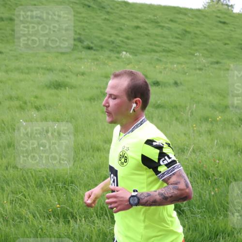 04.05.2025 - 8. Wedeler Halbmarathon Yannick Fuchs http://msf.ph/oto/7825048 04.05.2025 11:12:22 Laufen 09 meine-sportfotos.de
