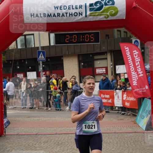 04.05.2025 - 8. Wedeler Halbmarathon Felixshl http://msf.ph/oto/7825077 04.05.2025 12:01:03 Ziel 249, 506, 1021 meine-sportfotos.de
