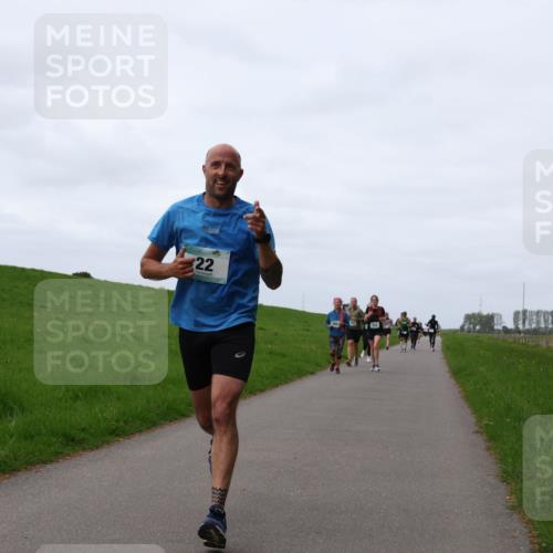 04.05.2025 - 8. Wedeler Halbmarathon Yannick Fuchs http://msf.ph/oto/7825101 04.05.2025 11:32:07 Laufen 22 meine-sportfotos.de