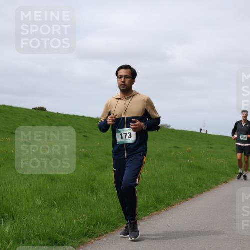 04.05.2025 - 8. Wedeler Halbmarathon Yannick Fuchs http://msf.ph/oto/7825109 04.05.2025 11:54:18 Laufen 173, 809, 992 meine-sportfotos.de