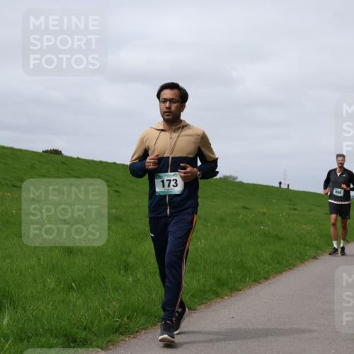04.05.2025 - 8. Wedeler Halbmarathon Yannick Fuchs http://msf.ph/oto/7825113 04.05.2025 11:54:18 Laufen 173, 809, 992 meine-sportfotos.de