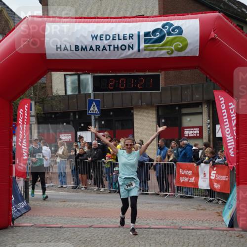 04.05.2025 - 8. Wedeler Halbmarathon Felixshl http://msf.ph/oto/7825114 04.05.2025 12:01:19 Ziel 596, 768 meine-sportfotos.de
