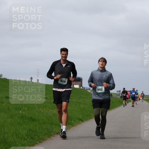 04.05.2025 - 8. Wedeler Halbmarathon Yannick Fuchs http://msf.ph/oto/7825122 04.05.2025 11:54:19 Laufen 809, 992 meine-sportfotos.de