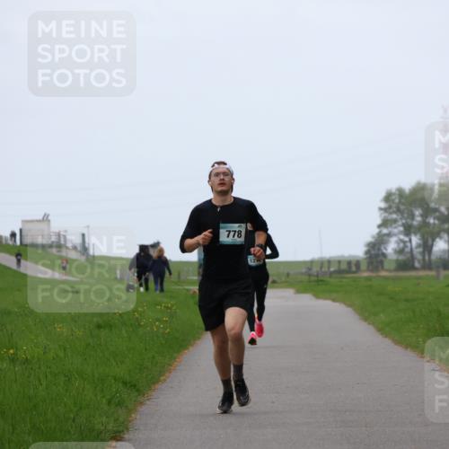 04.05.2025 - 8. Wedeler Halbmarathon Yannick Fuchs http://msf.ph/oto/7825137 04.05.2025 11:12:34 Laufen 778, 12 meine-sportfotos.de